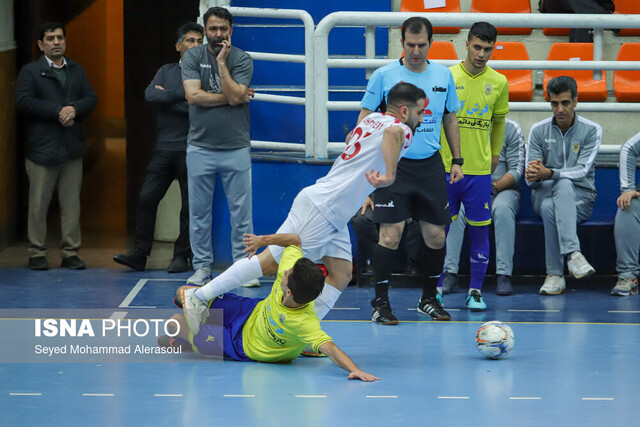 تصویر آرشیوی است. کامبک مدعی قهرمانی در هفته اول لیگ فوتسال
