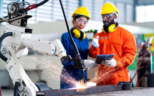 بهترین نرمافزار مدیریت تولید چه ویژگیهایی دارد؟