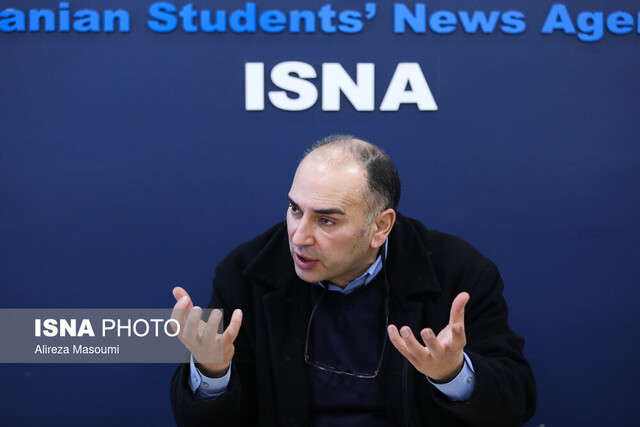 کسب مدال در شنا «قصه» است/ قرارداد مربی فوتبال ۲۷ میلیارد، بودجه فدراسیون ۸ میلیارد!