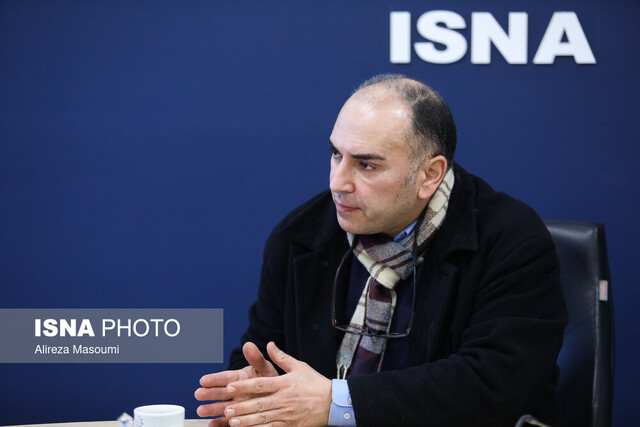 کسب مدال در شنا «قصه» است/ قرارداد مربی فوتبال ۲۷ میلیارد، بودجه فدراسیون ۸ میلیارد!