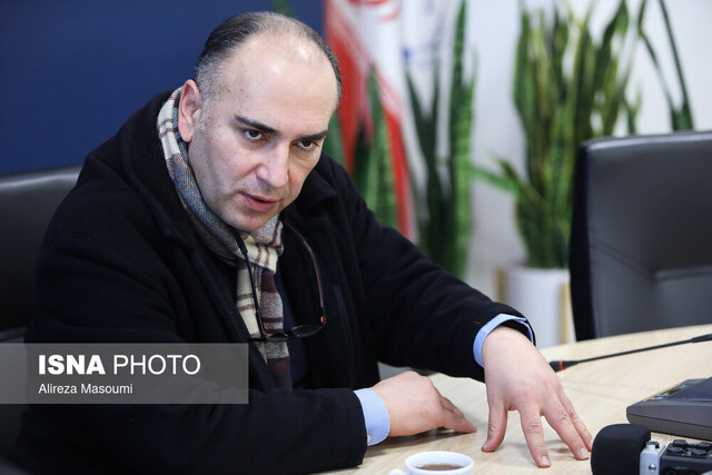 کسب مدال در شنا «قصه» است/ قرارداد مربی فوتبال ۲۷ میلیارد، بودجه فدراسیون ۸ میلیارد!