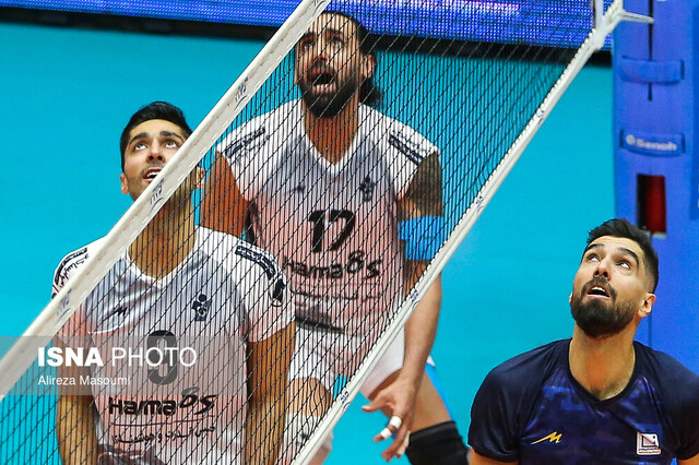 کامبک پیکان در پلیآف والیبال/ نبرد پیمان اکبری و بهروز عطایی در نیمهنهایی کامبک پیکان در پلیآف والیبال/ نبرد پیمان اکبری و بهروز عطایی در نیمهنهایی