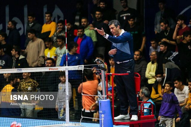 عکس آرشیوی است از پرتاب بطری تا کارت قرمزی که نیامده برگشت!