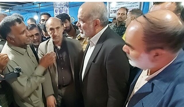 تقدیر وزیر کشور از نخلکار نمونه استان سیستان وبلوچستان تقدیر وزیر کشور از نخلکار نمونه استان سیستان وبلوچستان