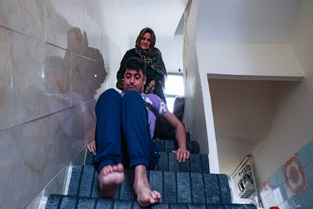 نمیخواهم زنده بمانم/ کارگردانی که نمیخواهد تحت پوشش بهزیستی باشد