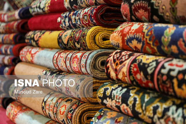 سیر نزولی صادرات فرش طی سالهای اخیر/ متولی دولتی در صنعت فرش نداریم سیر نزولی صادرات فرش طی سالهای اخیر/ متولی دولتی در صنعت فرش نداریم