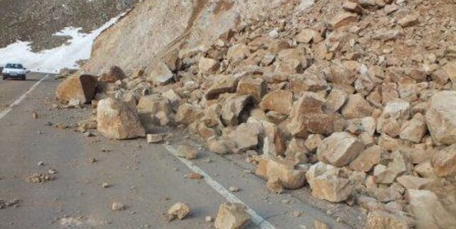 عکس آرشیوی است. رانش کوه در چهارمحال و بختیاری حادثه آفرید