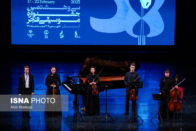روسها سازشان را یرای جشنواره فجر کوک کردند