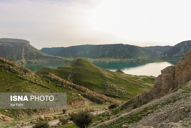 عکس مربوط به اسفند ۱۴۰۱ است از تامین آب بخش صنعت و کشاورزی تا توسعه گردشگری آب با افتتاح سد چمشیر
