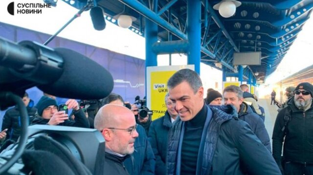 نخست وزیر اسپانیا وارد کییف شد