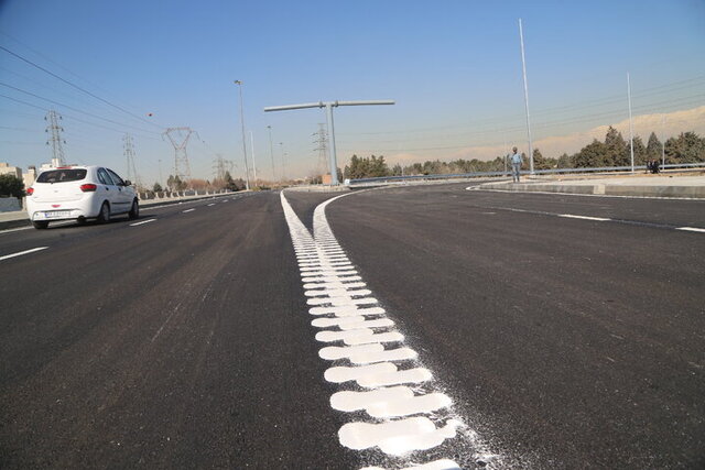 عکس تزیینی است اتصال بزرگراه شهید شوشتری به خیابان شهید فهمیده/جمعآوری گاردریلهای اتوبان امام علی (ع)