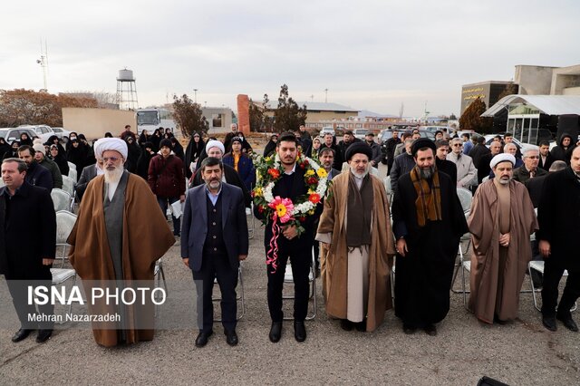 سینا طباخی نفر اول مسابقات بین المللی قرآن با استقبال مسئولان وارد تبریز شد