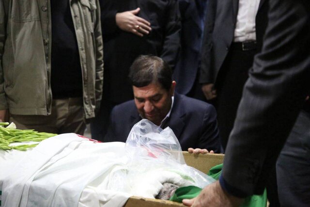 تجلیل معاون اول رئیس جمهور از سپاه اسماعیل احمدی تجلیل معاون اول رئیس جمهور از سپاه اسماعیل احمدی