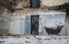 محافظت از گرافیتی‌های «بنکسی»‌ روی ساختمان‌های جنگ‌زده اوکراین