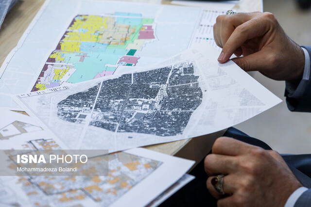 گفتم اگر قصد تخریب دارید من جلوی لودر میخوابم