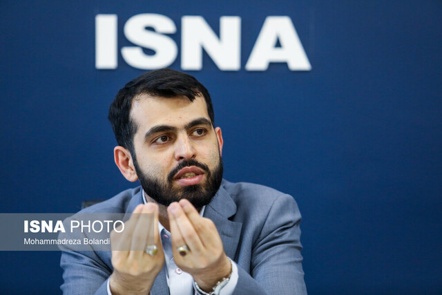 گفتم اگر قصد تخریب دارید من جلوی لودر میخوابم