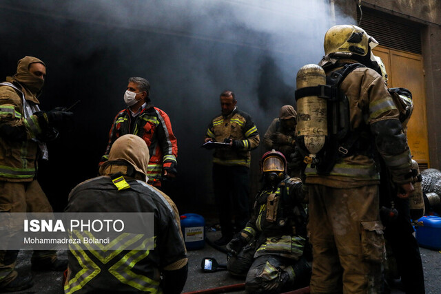 عکس تزیینی است علت آتشسوزی در بازار ساحلی بندرعباس در دست بررسی است