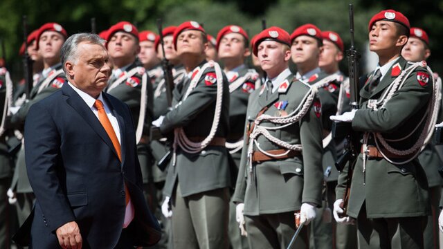 تاخیر مجارستان در بررسی عضویت سوئد و فنلاند در ناتو