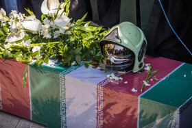 تشییع پیکر آتش نشان شهید رضا دارابی