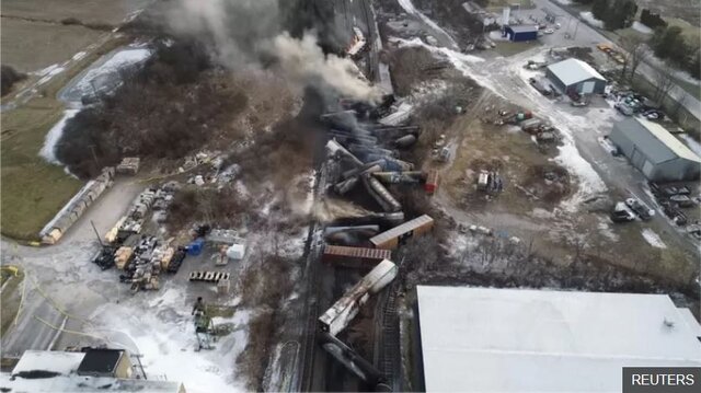 عکس: رویترز سانحه ریلی اوهایو؛ «چرنوبیل آمریکا»/ ابتلای برخی ساکنان به برونشیت حاد