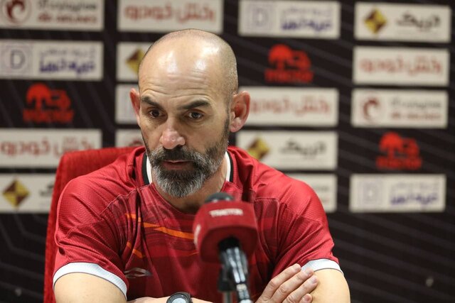 تعجب خمس از پنالتیهای پرسپولیس؛ «شاید چیزهایی باشد!» تعجب خمس از پنالتیهای پرسپولیس؛ «شاید چیزهایی باشد!»