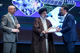 سید ابراهیم رئیسی، رئیس جمهور و محمدعلی زلفی گل در سی و ششمین جشنواره بین‌المللی خوارزمی