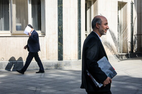 علی‌اکبر محرابیان، وزیر نیرو در حاشیه جلسه هیات دولت - ۱۰ اسفند