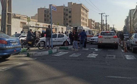 تصویری که به عنوان مدرسه تهرانسر صبح امروز در فضای مجازی منتشر شده است سریال ادامه دار مسمومیت دانش آموزان/ این بار در تهران