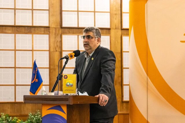 امیرحسین مدرس مجری برنامه نوروزی شد