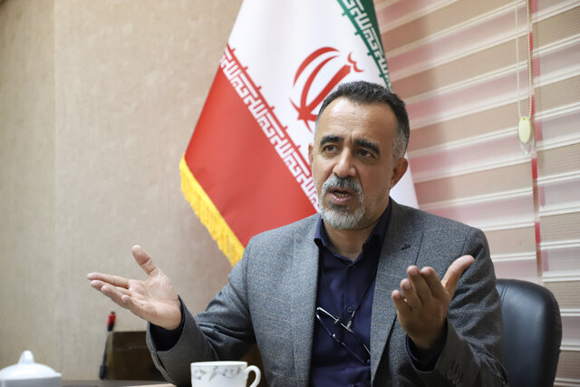 عکس تزیینی است انتقاد از رفتارهای غیراخلاقی