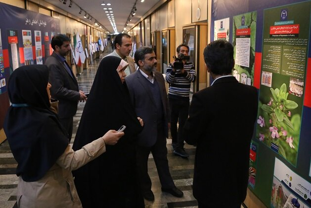 گزارش ایسنا از دومین روز نمایشگاه گزیدهای از دستاوردهای جهاد دانشگاهی