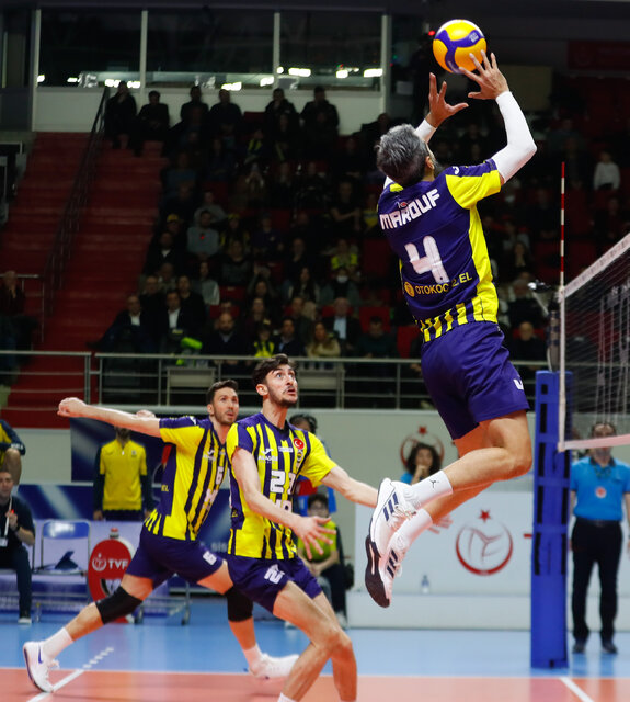 جای سعید معروف در تیم ملی خالی است/ محمد موسوی بار تیم را به دوش میکشد