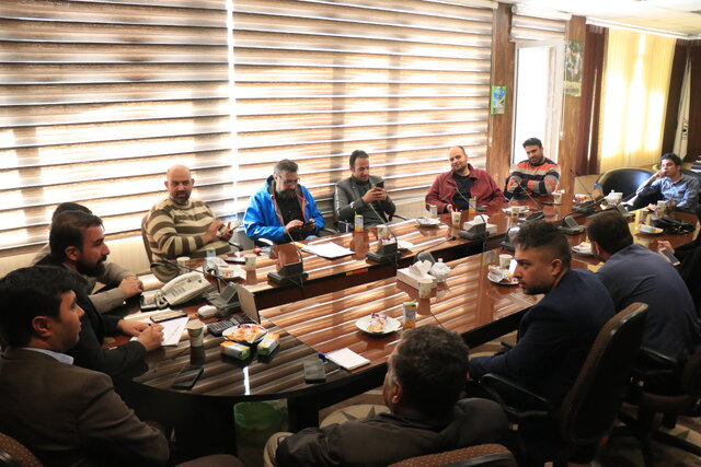 "احمد جمشیدیان" سرمربی شهرداری همدان باقی میماند