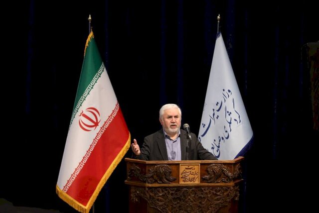 تاکید ضرغامی بر «رعایت حجاب» در موزهها و محوطههای تاریخی