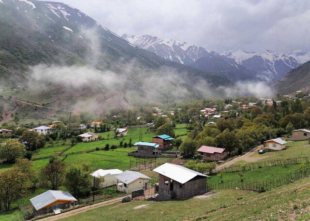 روستای دلیر، مرزنآباد در «مرزنآباد» متوقف شوید