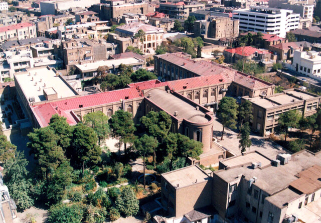 عکسها و مستندات این گزارش از آرشیو مریم اصغرینیا است. «مدرسه ژاندارک» را دریابید