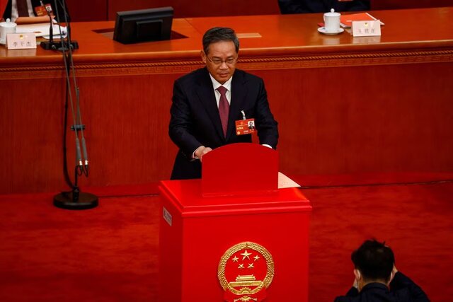 لی چیانگ با وظیفه تقویت اقتصاد، نخست وزیر چین شد