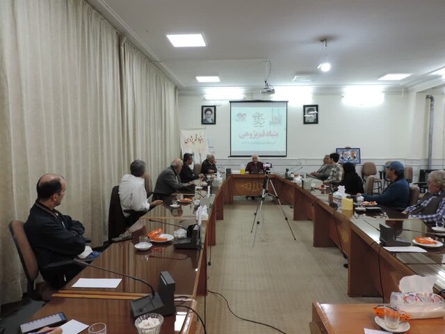 بزرگترین کارخانه ریسندگی قم با پانصد هزار تومان راهاندازی شد