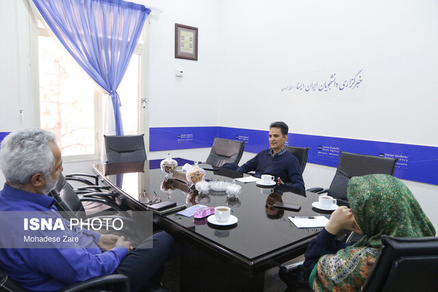 به جای ایراد گرفتن به دانشگاهها، ساختارهای لازم برای تجاریسازی پژوهشها ایجاد شود