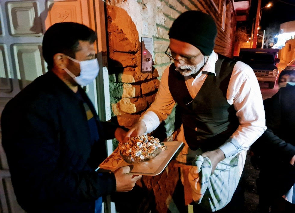 کدام آیین دل نیازمندان را شاد میکند؟