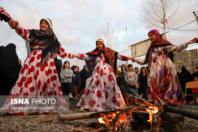 ماجرای بخت‌گشایی دختران در چهارشنبه سوری!