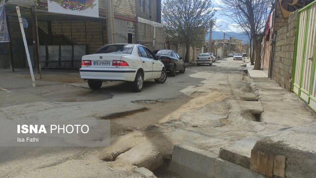 وضعیت اسفناک و عجیب آسفالت خیابانهای «پایتخت طبیعت ایران» + عکس