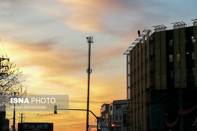 عکس آرشیوی و تزئینی است. ماجرای یک اقدام به خودکشی در شیراز و نبود تشک نجات