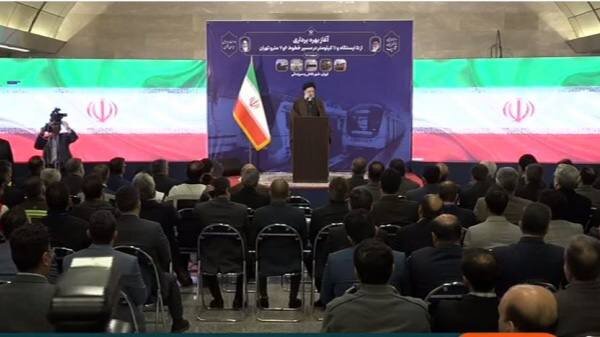 رئیس جمهور: دشمن تولید و پیشرفت ما را نمیخواهد رئیس جمهور: دشمن تولید و پیشرفت ما را نمیخواهد