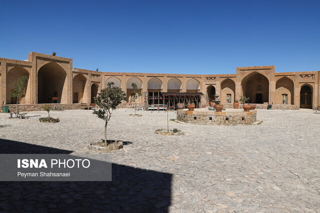 سفری به تاریخ در کاروانسرای صفوی امینآباد