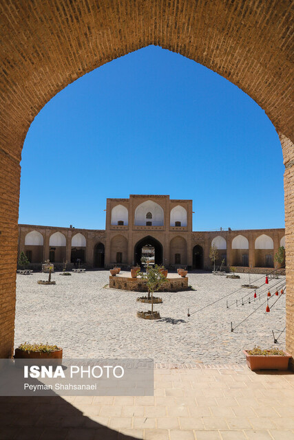 سفری به تاریخ در کاروانسرای صفوی امینآباد