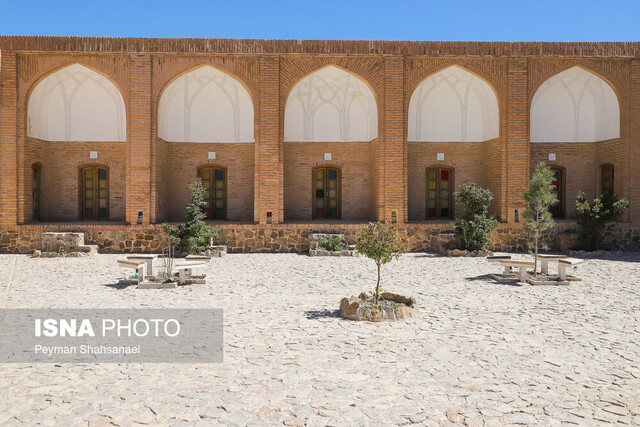 سفری به تاریخ در کاروانسرای صفوی امینآباد