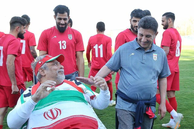 آخرین تمرین تیم ملی در سال ۱۴۰۱ با هوادار وفادار پرسپولیسیها