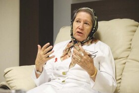 مینو محرز: در برابر آلودگی هوا ماسک‌های موجود مؤثر نیست/مردم از خانه بیرون نیایند