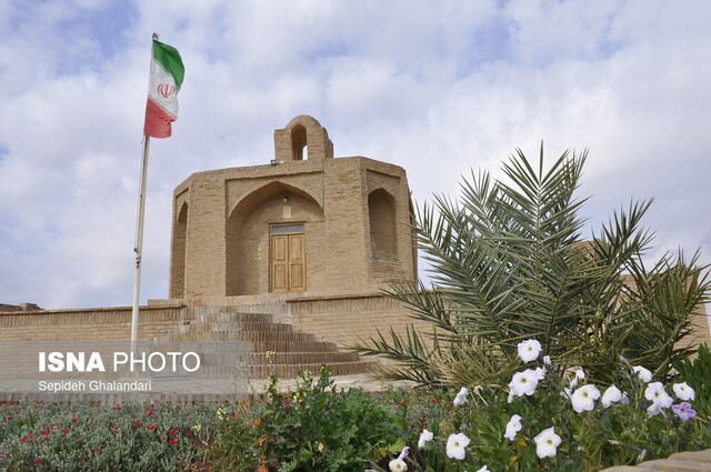 آرامگاه شاعر معروف خراسانی در قاب تصویر